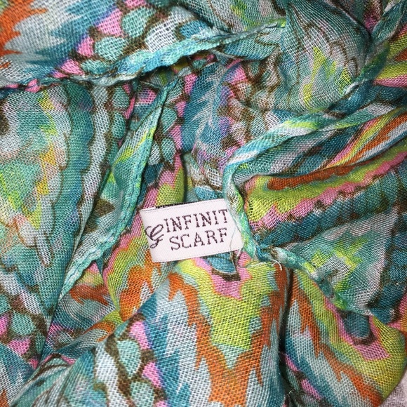 ADD ON ITEM  Pretty Infinity Scarf - Picture 3 of 3